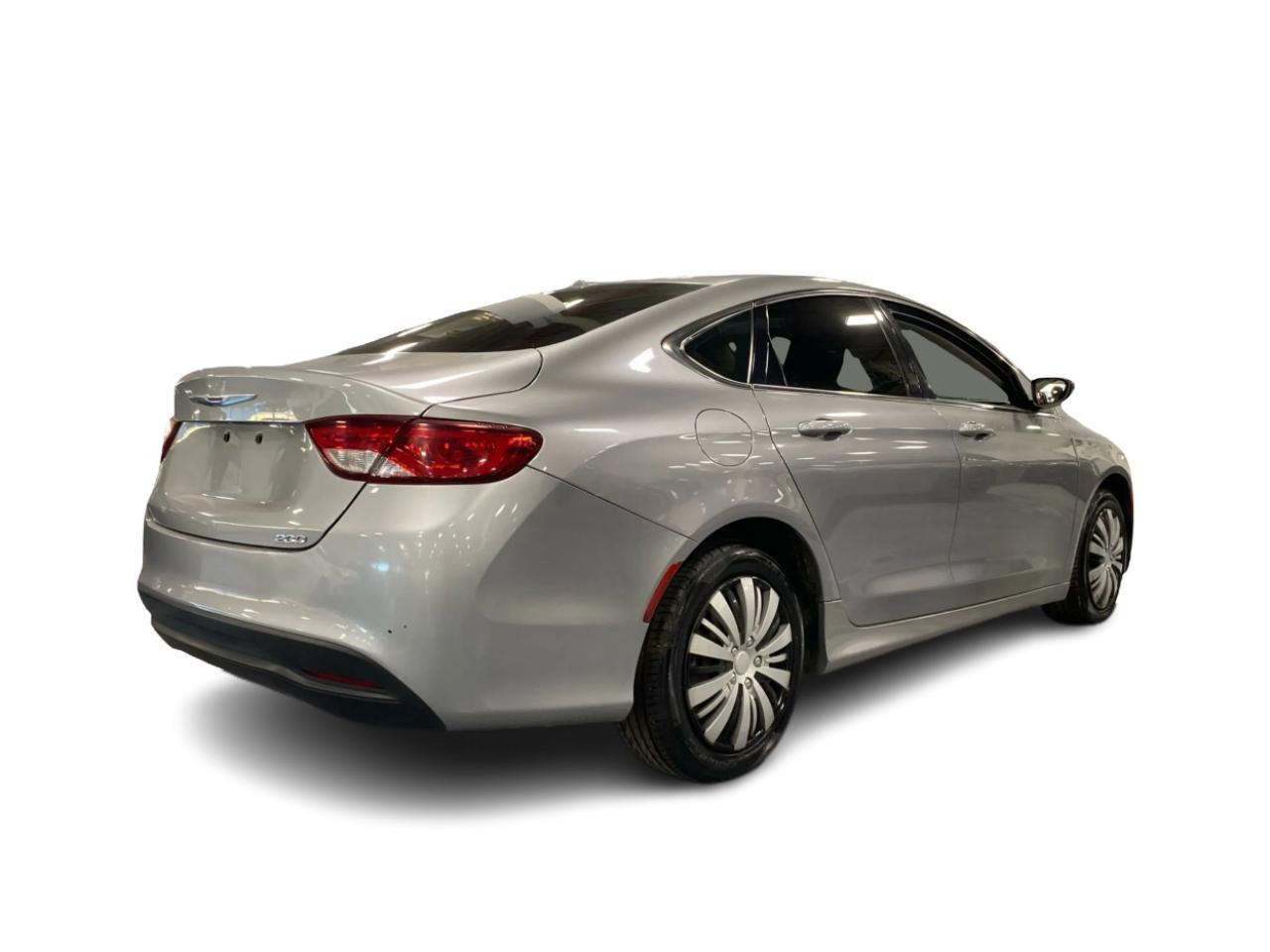 2015 Chrysler 200 4dr Sdn LX FWD Photo