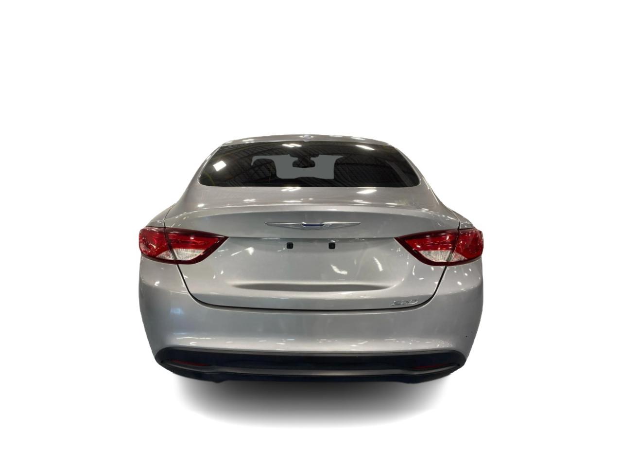 2015 Chrysler 200 4dr Sdn LX FWD Photo