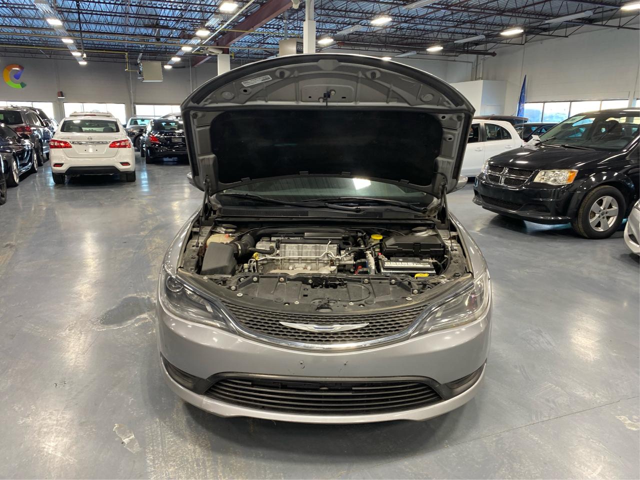 2015 Chrysler 200 4dr Sdn LX FWD Photo