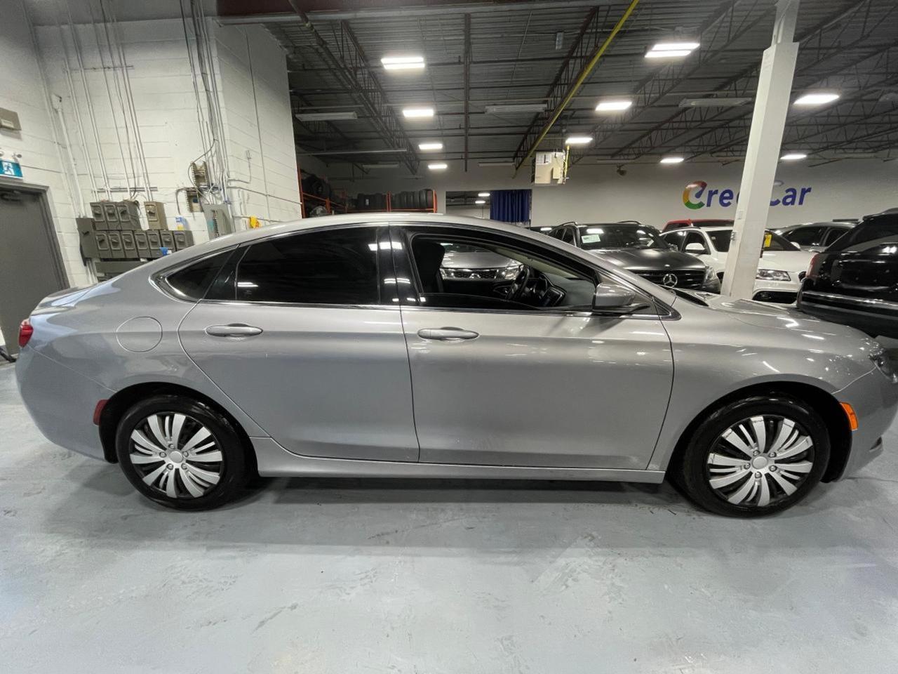 2015 Chrysler 200 4dr Sdn LX FWD Photo