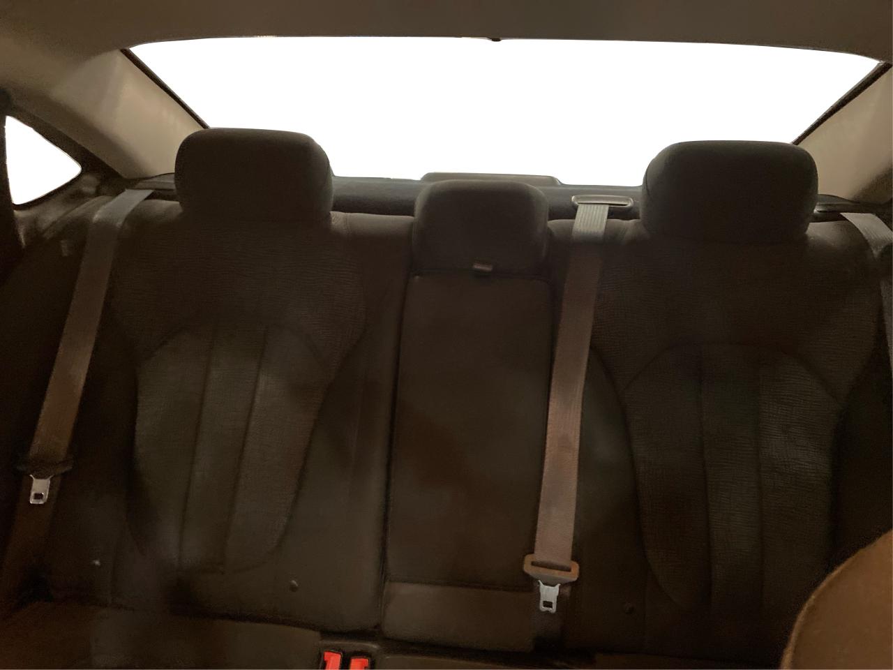 2015 Chrysler 200 4dr Sdn LX FWD Photo