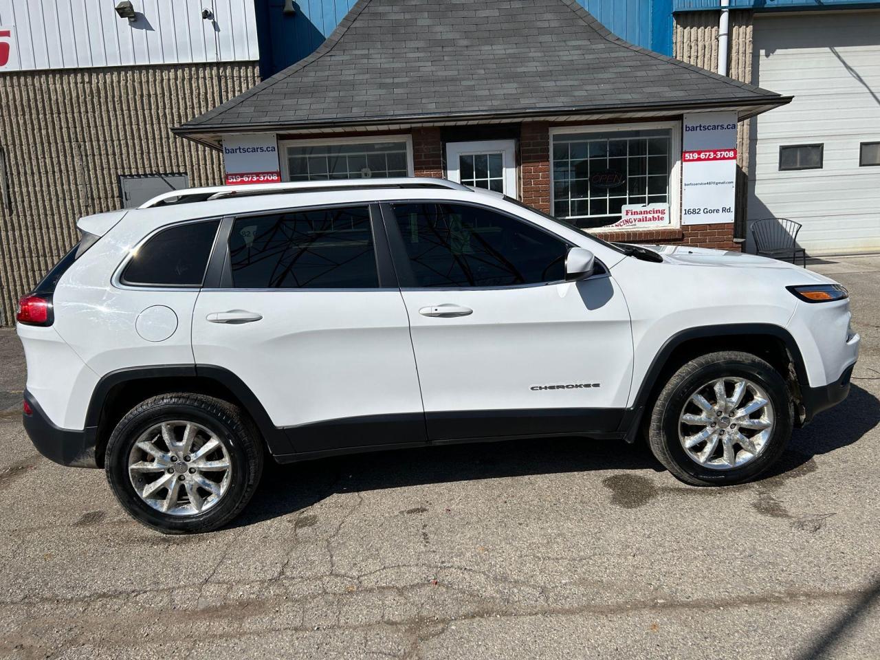 2015 Jeep Cherokee LIMITED 4WD 4dr - Photo #8