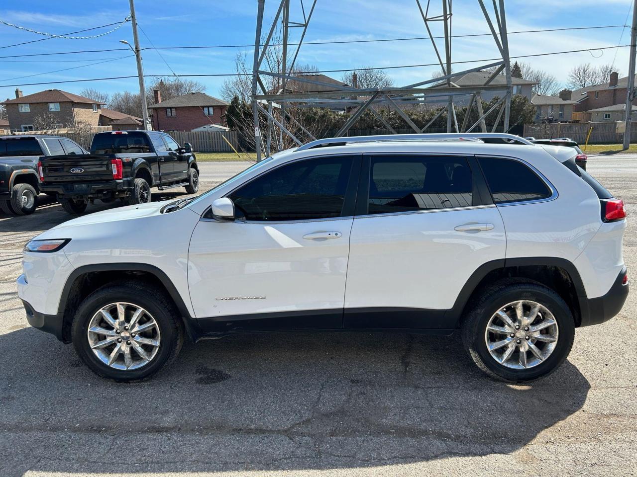 2015 Jeep Cherokee LIMITED 4WD 4dr - Photo #20