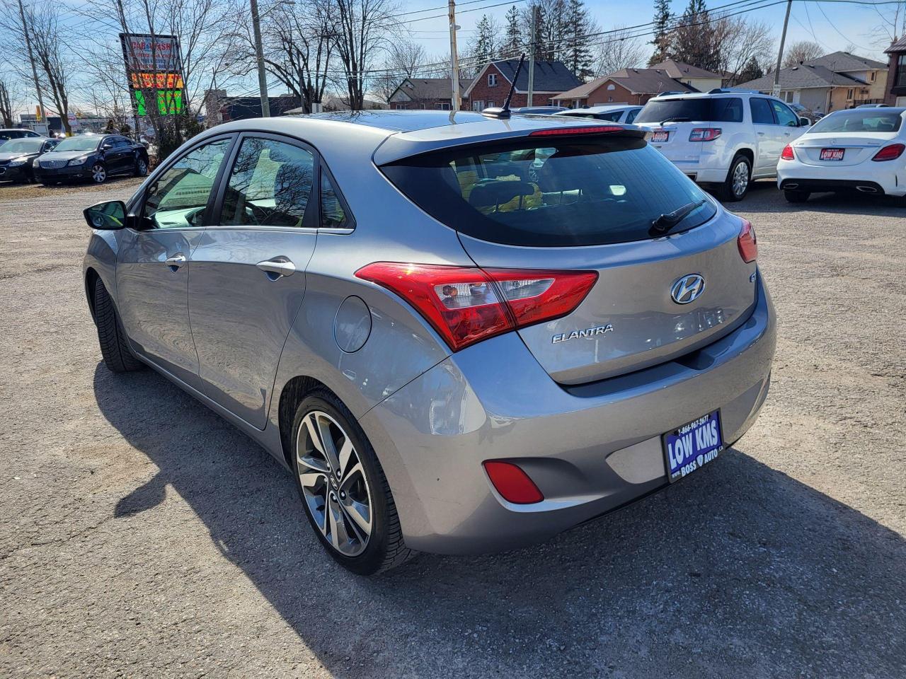 2013 Hyundai Elantra GT SE w/ Tech Pkg Photo2