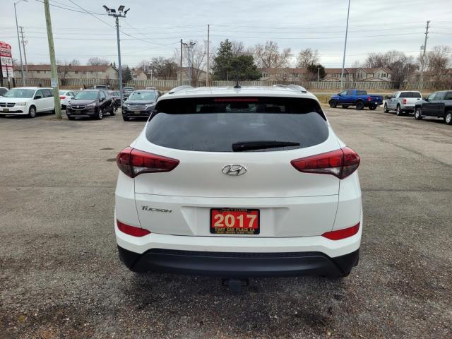 2017 Hyundai Tucson SE w/Preferred Package Photo10