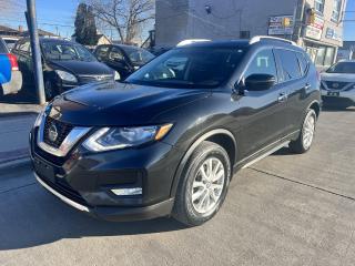 2018 Nissan Rogue AWD SV - Photo #2