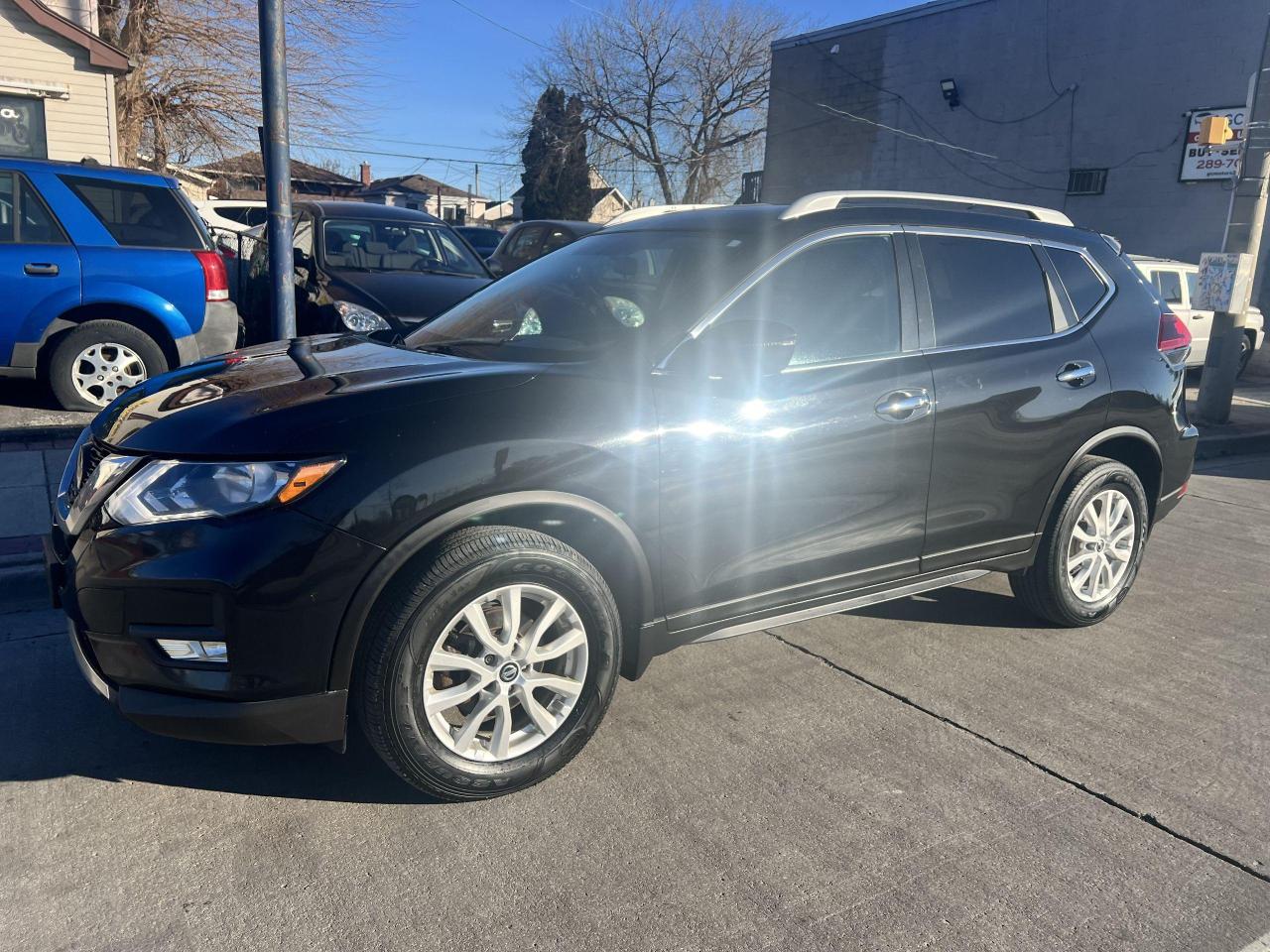 2018 Nissan Rogue AWD SV - Photo #4