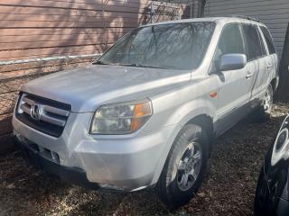 <p>2007 Honda Pilot 4WD 4dr EX, 8 passenger vehicle,SOLD AS IS, for export or PARTS, engine and transmission in good conditions, the rear is rusted out needs welding, needs to be tow, call 2897002277 or 9053128999</p>