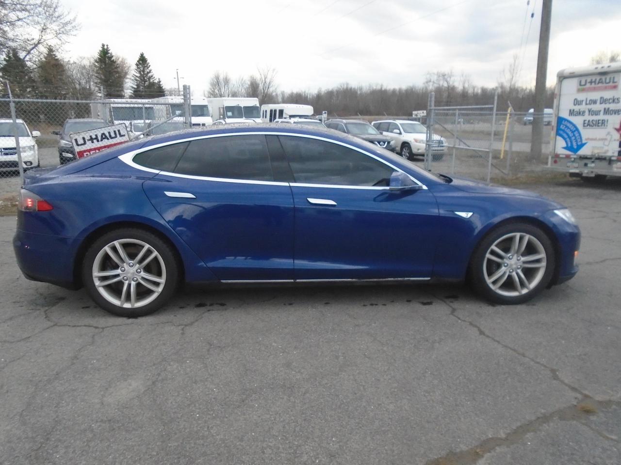 2015 Tesla Model S 4dr Sdn AWD 70D - Photo #6