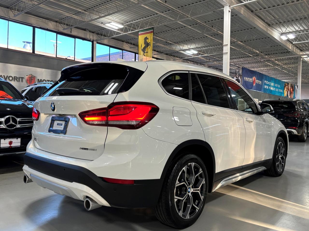 2021 BMW X1 xDrive28i|NAV|AMBIENT|LED|LEATHER|PANOROOF|BACKCAM - Photo #5