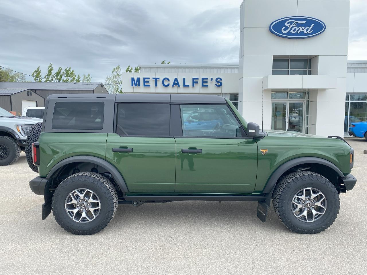 New 2024 Ford Bronco BADLANDS 4 DOOR 4X4 for sale in Treherne, MB