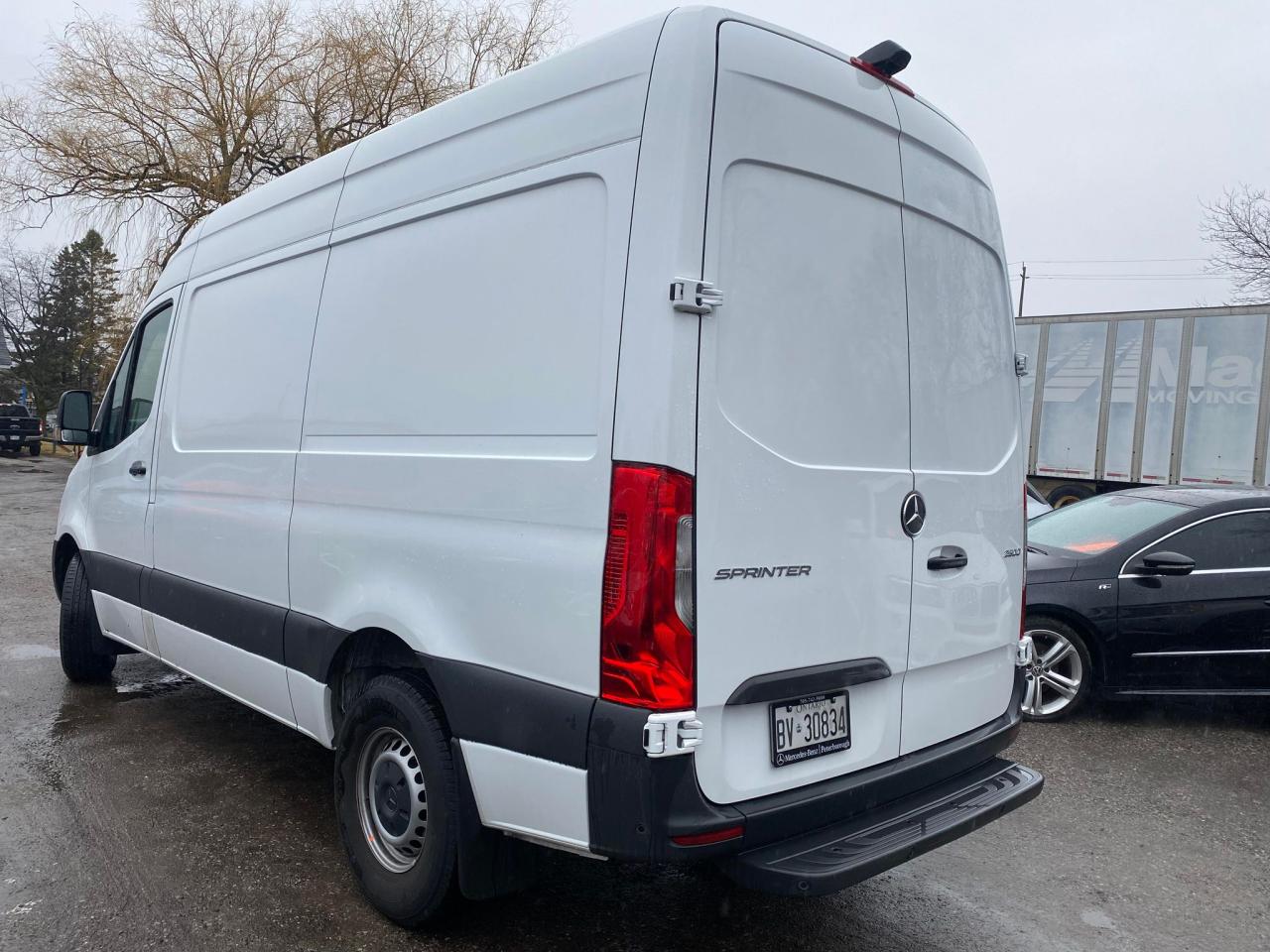 2022 Mercedes-Benz Sprinter 2500 Standard Roof I4 144" - Photo #4