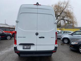 2022 Mercedes-Benz Sprinter 2500 Standard Roof I4 144" - Photo #5