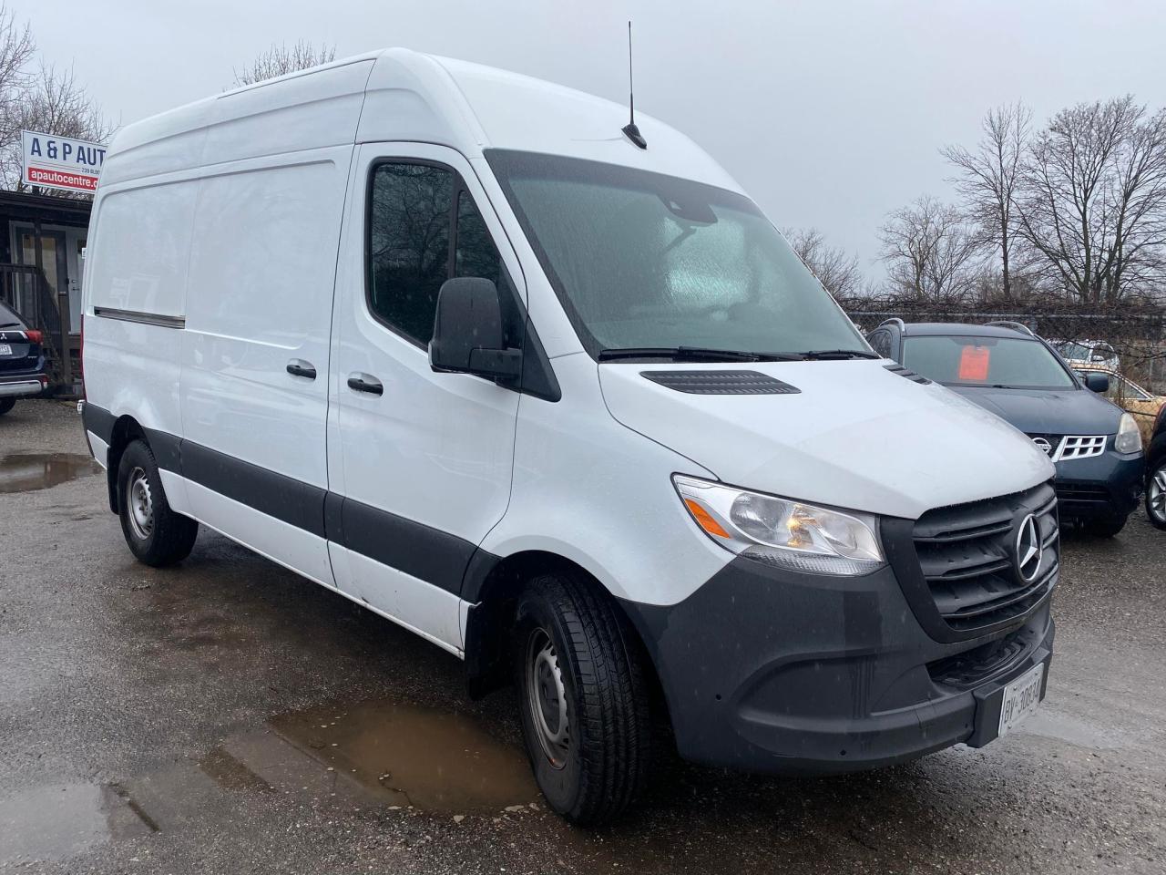 2022 Mercedes-Benz Sprinter 2500 Standard Roof I4 144" - Photo #3