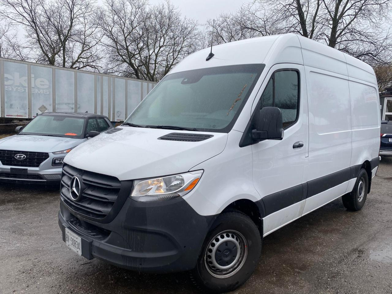 2022 Mercedes-Benz Sprinter 2500 Standard Roof I4 144" - Photo #1