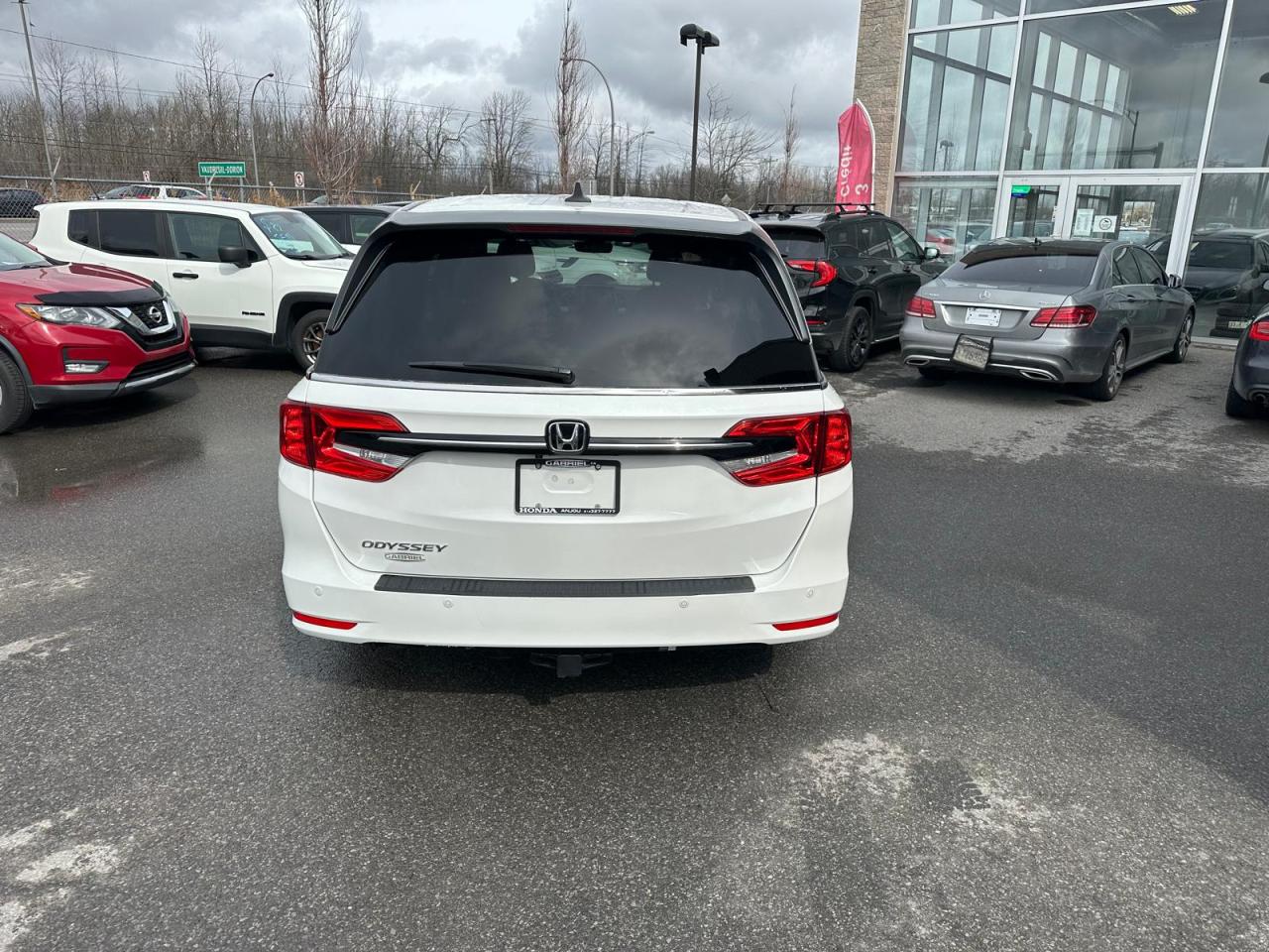 2021 Honda Odyssey  - Photo #5