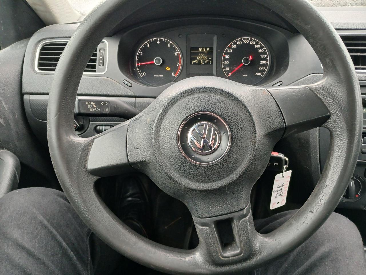 2012 Volkswagen Jetta JUST IN-AUTO-WARRANTY - Photo #5