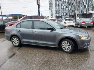 2012 Volkswagen Jetta JUST IN-AUTO-WARRANTY - Photo #10