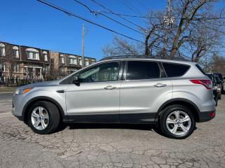 2015 Ford Escape SE/GAS SAVER/4WD/NO ACCIDENT/PWR SEATES/CERTIFIED. - Photo #2