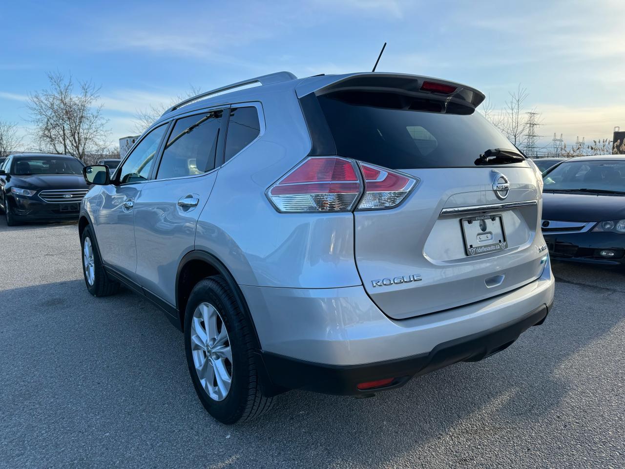 2014 Nissan Rogue SV - Photo #7