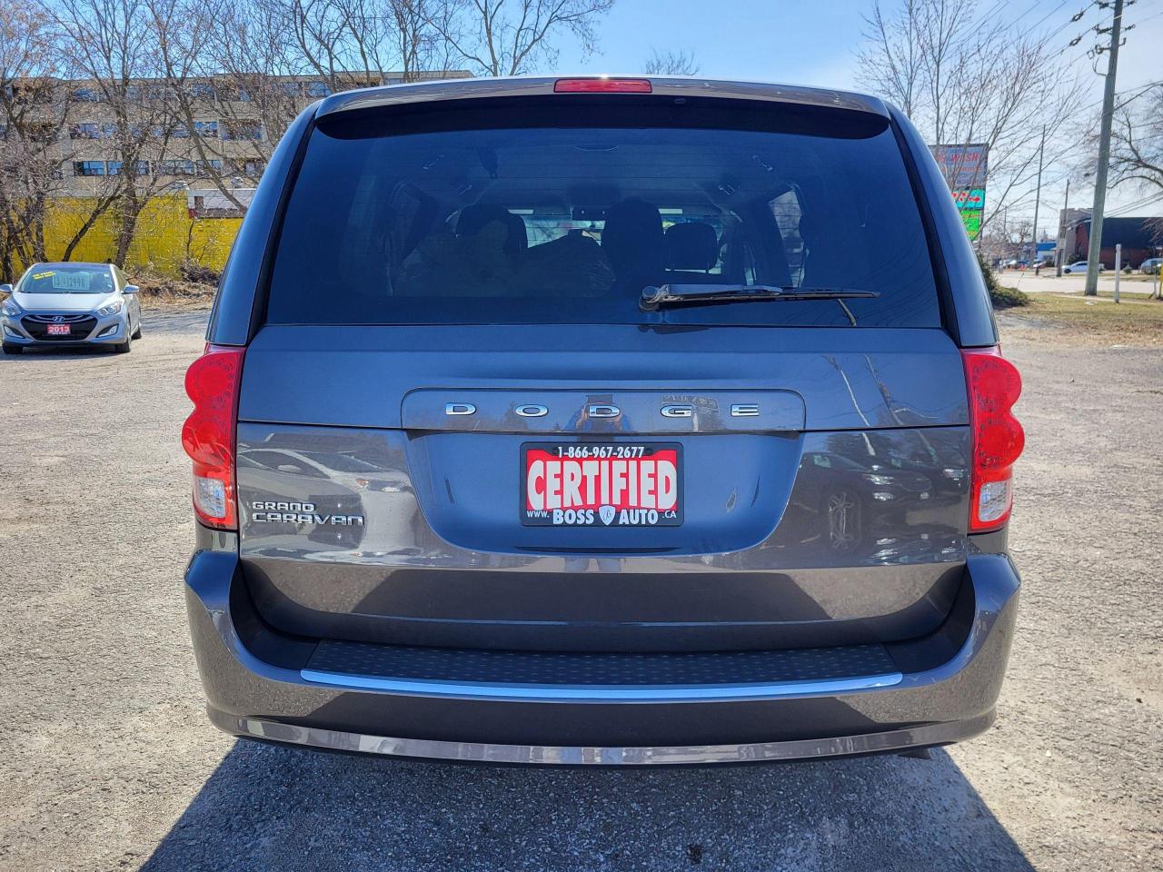 2017 Dodge Grand Caravan SE Photo3