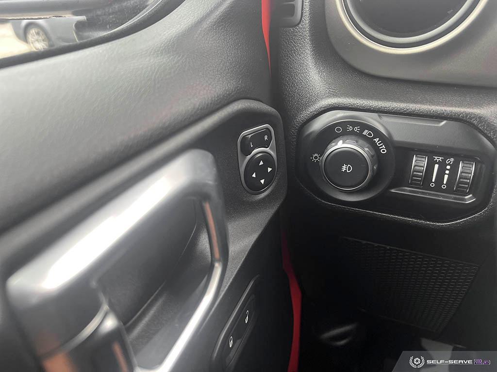 2018 Jeep Wrangler SPORT S / LEATHER / HTD SEATS / REVERSE CAM - Photo #11