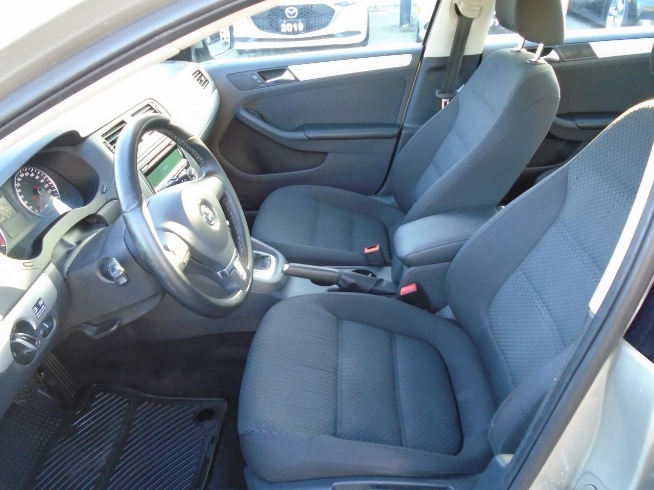 2013 Volkswagen Jetta TDI / HEATED SEATS / AC / DEALER MAINTAINED ONLY / - Photo #10