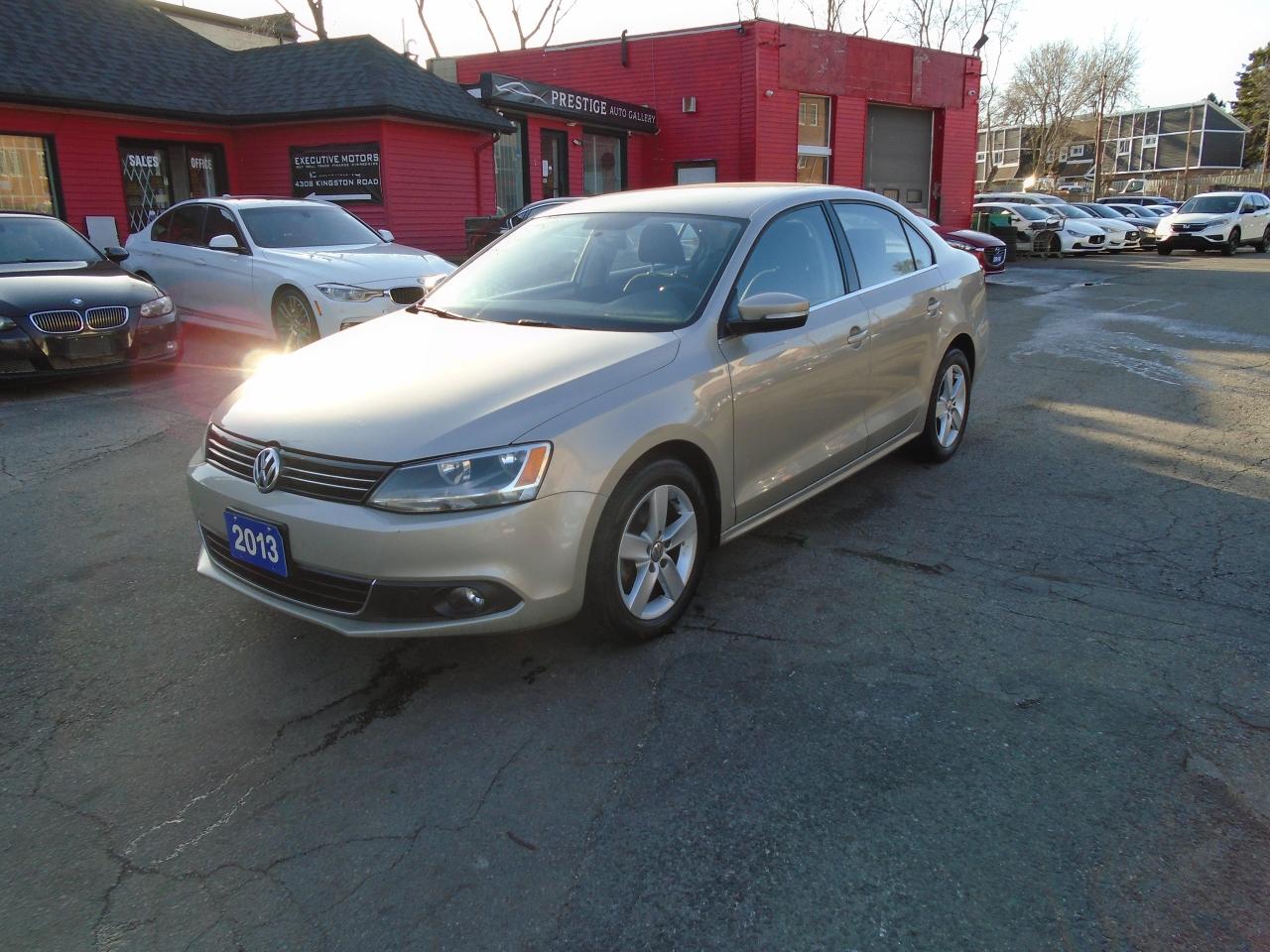 2013 Volkswagen Jetta TDI / HEATED SEATS / AC / DEALER MAINTAINED ONLY / - Photo #1