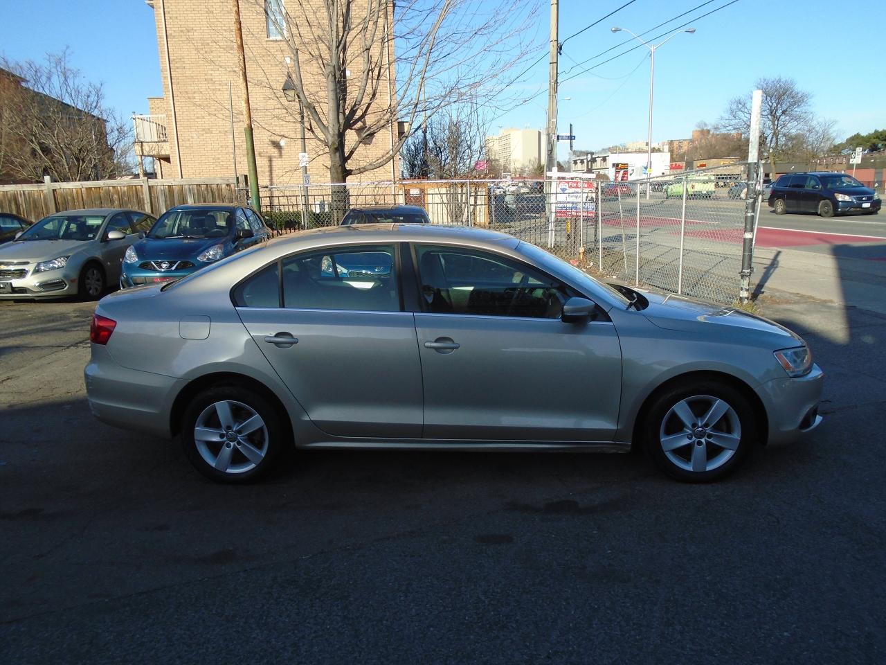 2013 Volkswagen Jetta TDI / HEATED SEATS / AC / DEALER MAINTAINED ONLY / - Photo #4