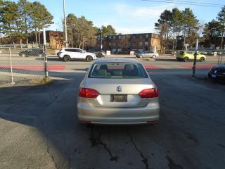 2013 Volkswagen Jetta TDI / HEATED SEATS / AC / DEALER MAINTAINED ONLY / - Photo #6