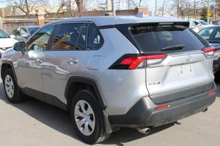 2022 Toyota RAV4 LE AWD - Photo #4