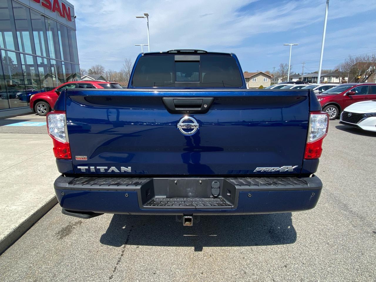 2019 Nissan Titan PRO-4X  Photo4