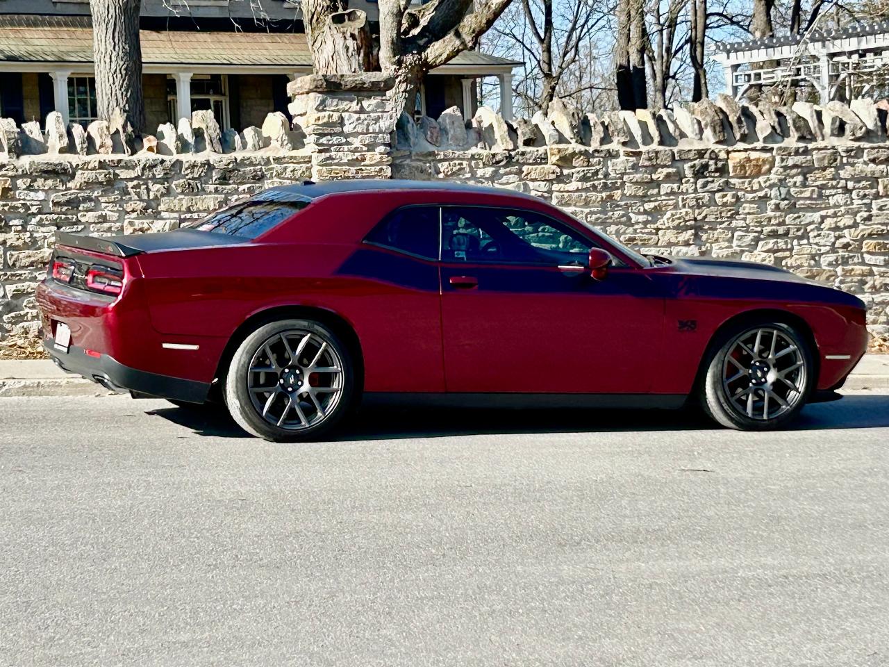 2017 Dodge Challenger 2dr Coupe R/T Blacktop with T/A Package - Photo #9