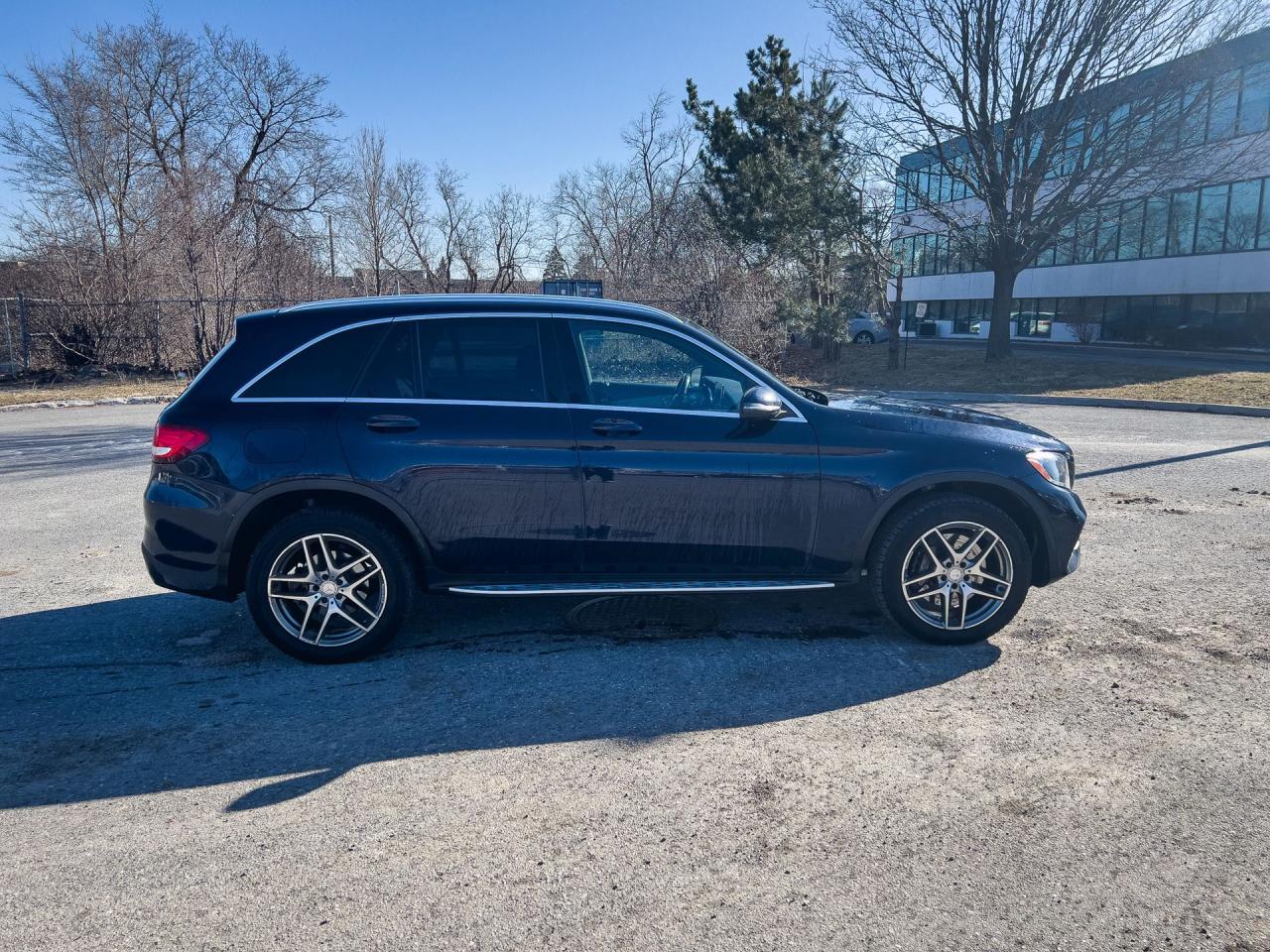 2016 Mercedes-Benz GL-Class GLC300 4MATIC 2016 Mercedes GLC 300 AWD, Easy Financing, Fast Approvals - Photo #6