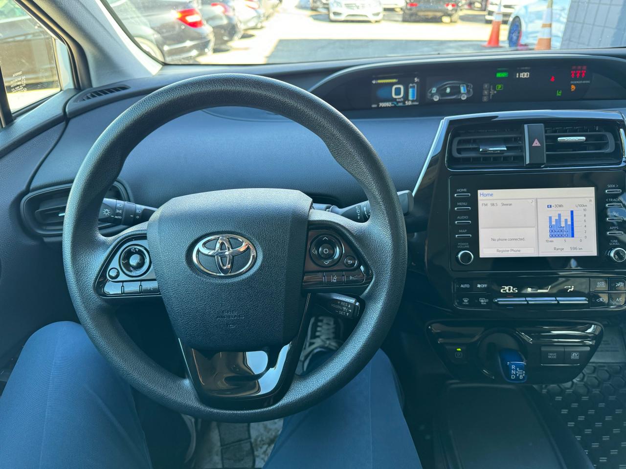 2022 Toyota Prius AWD-e HYBRID - Photo #16