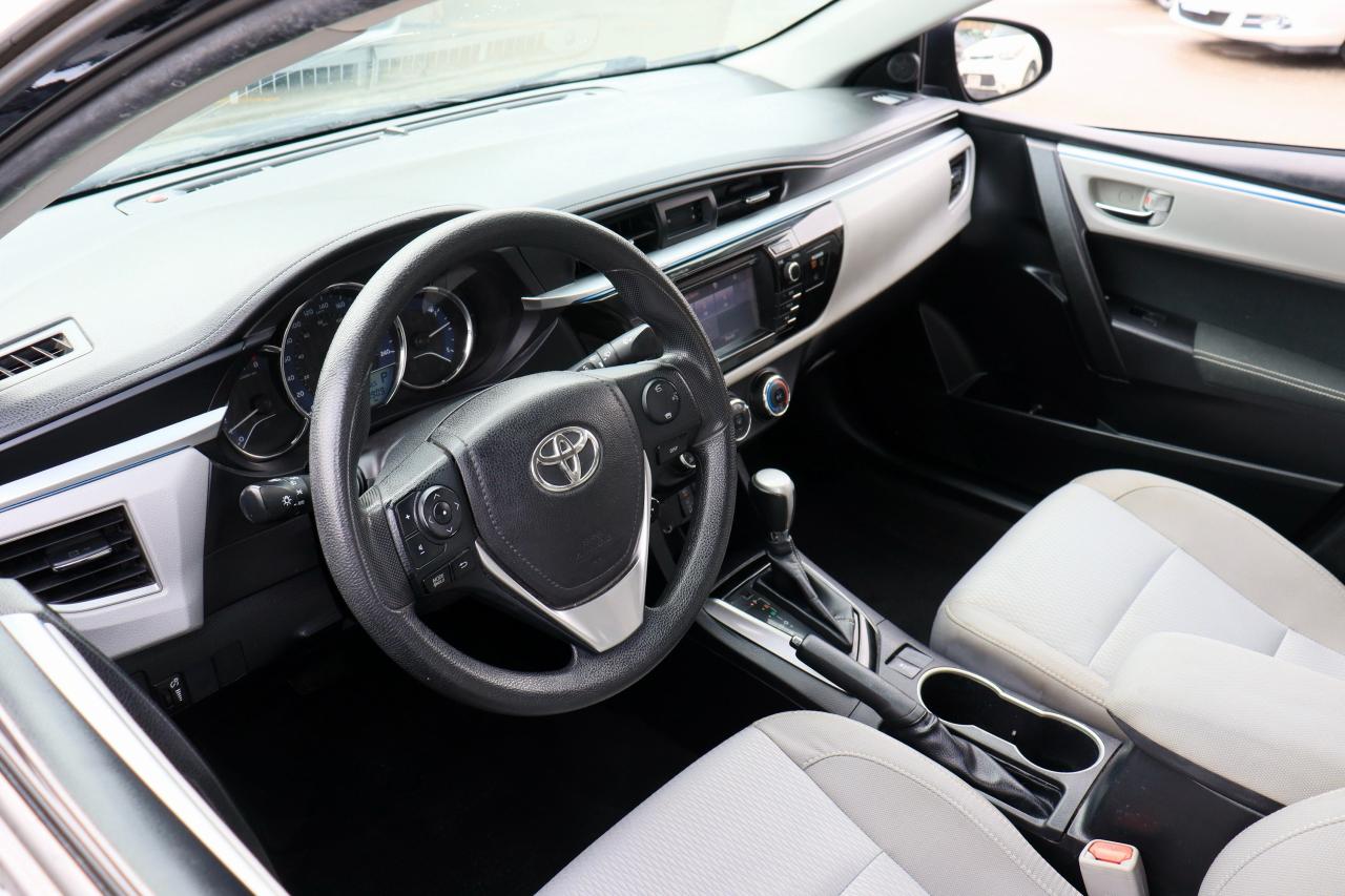 2016 Toyota Corolla LE | Auto | Reverse Cam | Bluetooth | Alloys ++ Photo19