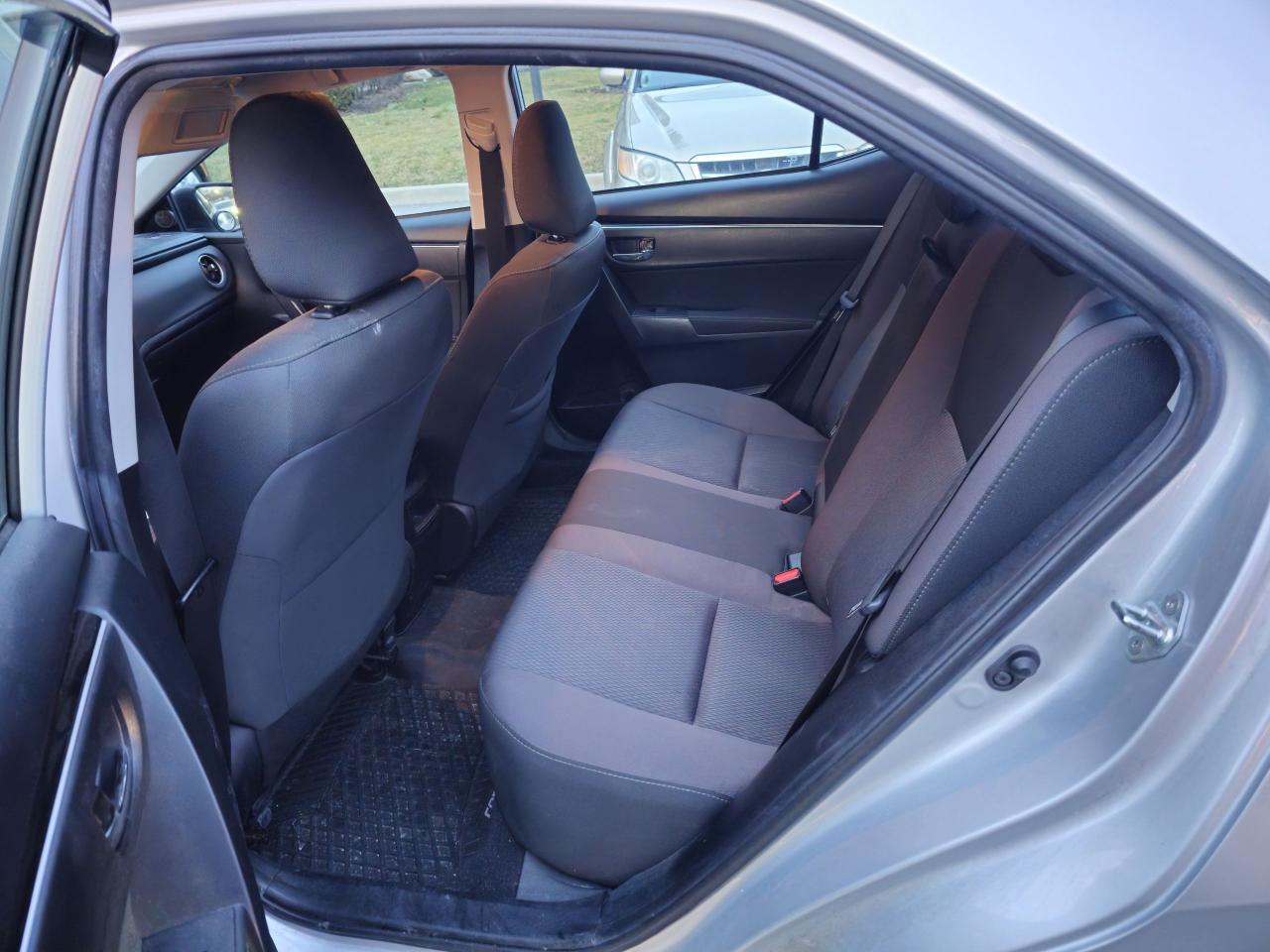 2019 Toyota Corolla LE - Photo #8