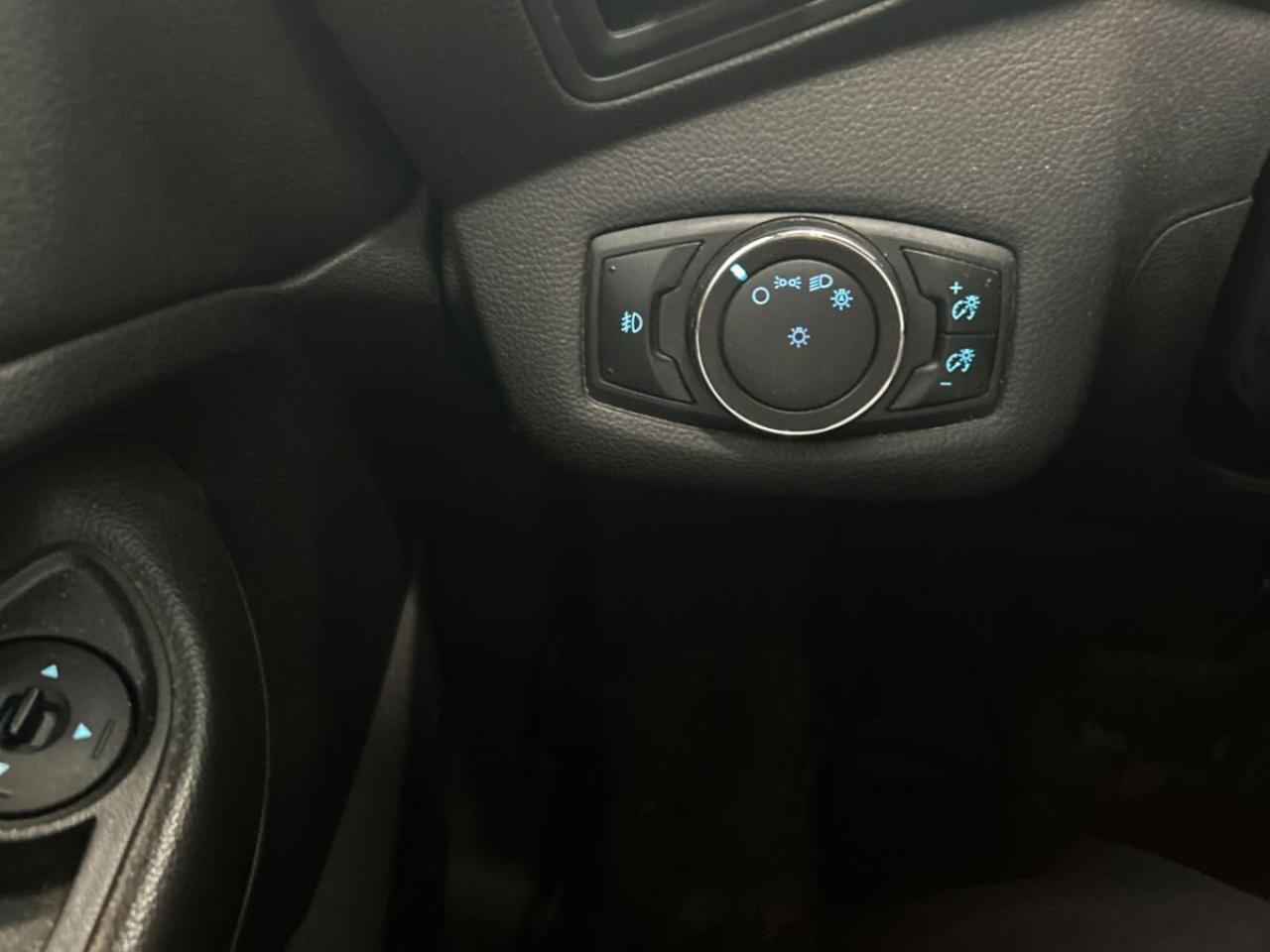 2014 Ford Escape SE - Photo #12