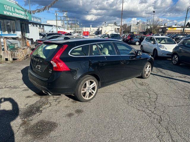 2015 Volvo V60 T5 Premier Plus - Photo #6