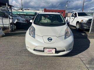 2015 Nissan Leaf SV - Photo #2