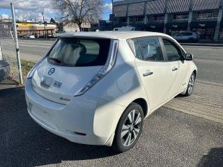 2015 Nissan Leaf SV - Photo #4