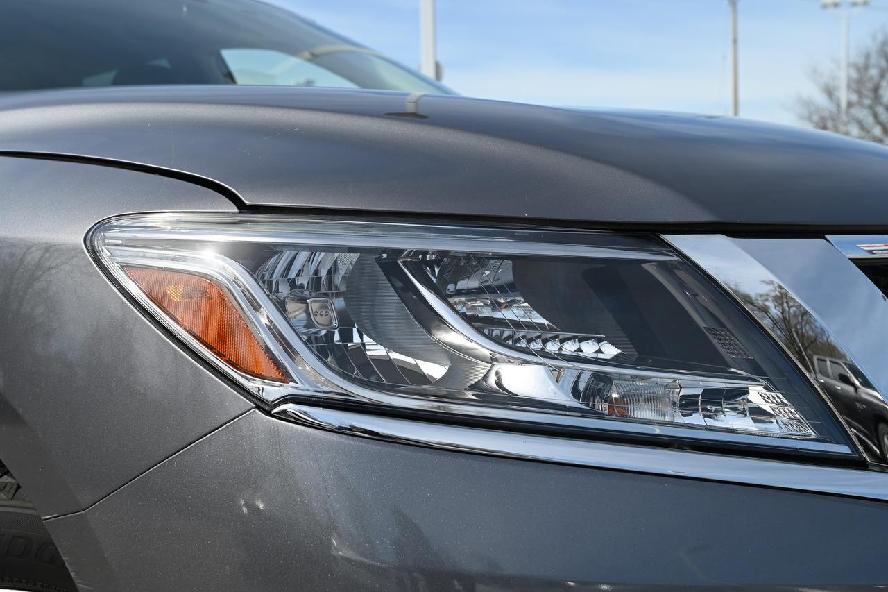 2016 Nissan Pathfinder SL Photo