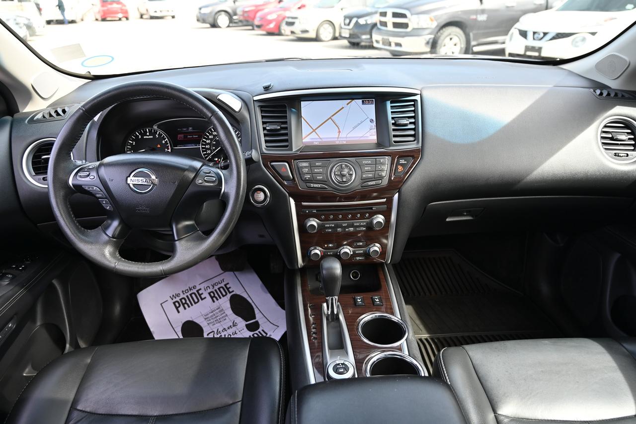 2016 Nissan Pathfinder SL Photo