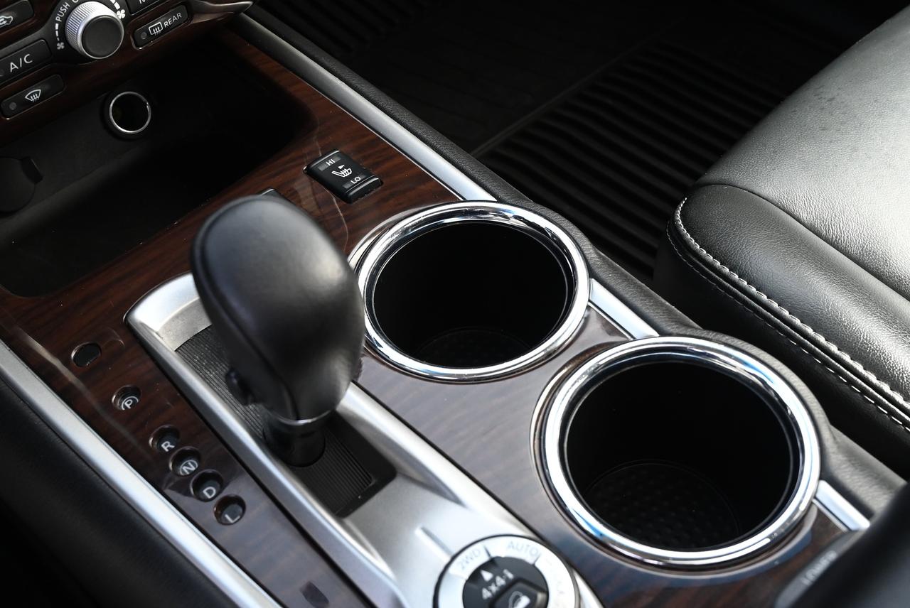 2016 Nissan Pathfinder SL Photo