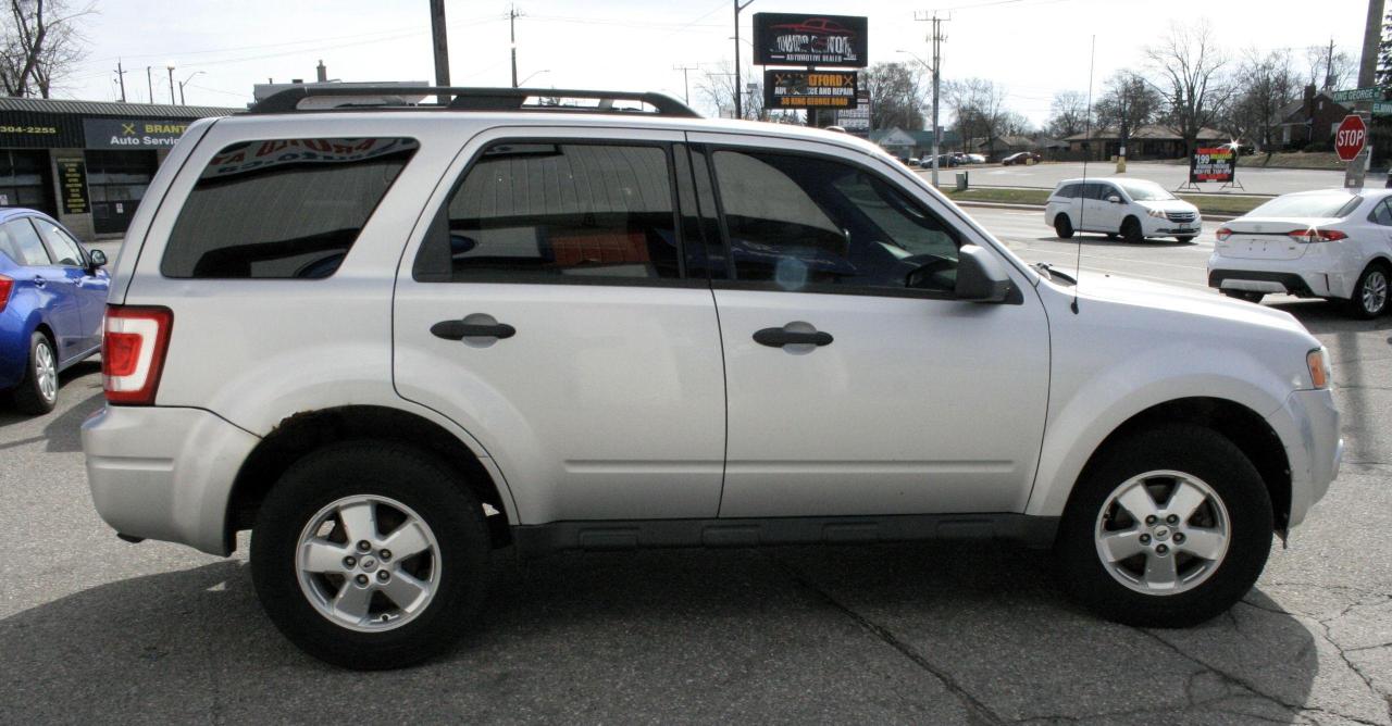 2010 Ford Escape FWD V6 AUTO XLT/ SELLING AS IS! - Photo #8