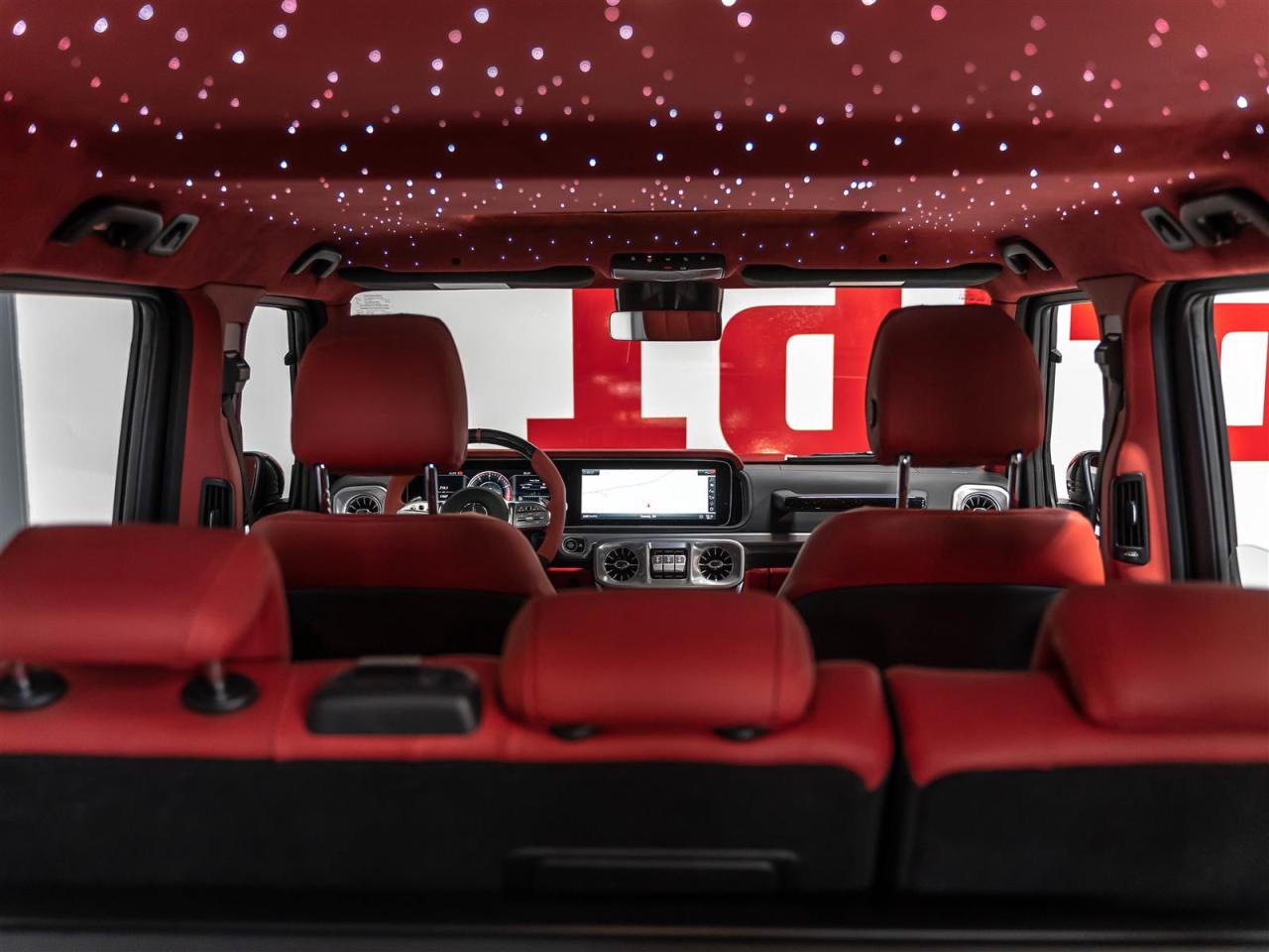 2020 Mercedes-Benz G63 AMG BRABUS 700|BRABUS CARBON|STARTLIGHT HEADLINER|BRABUS MONOBLOCK Photo