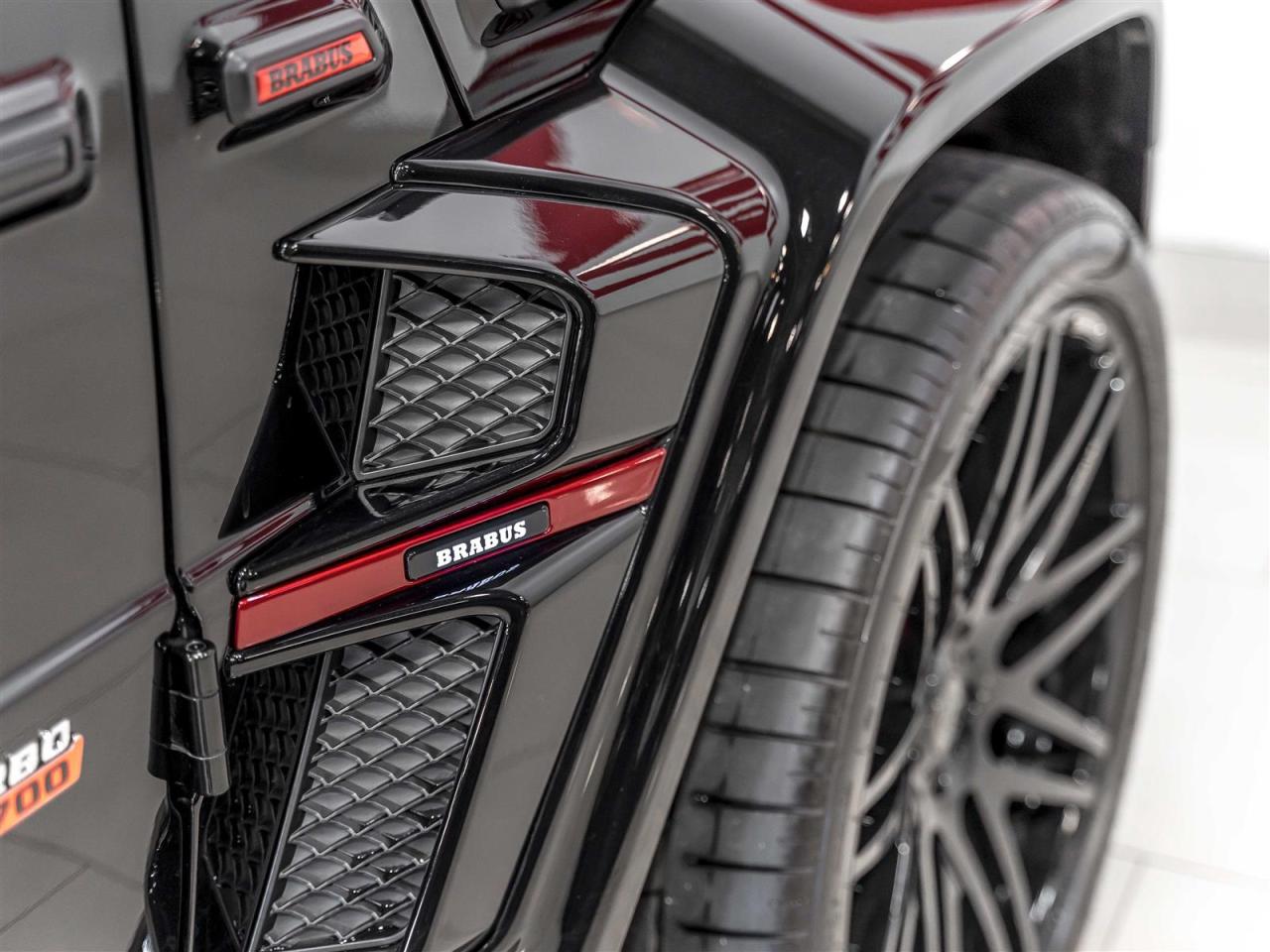 2020 Mercedes-Benz G63 AMG BRABUS 700|BRABUS CARBON|STARTLIGHT HEADLINER|BRABUS MONOBLOCK Photo