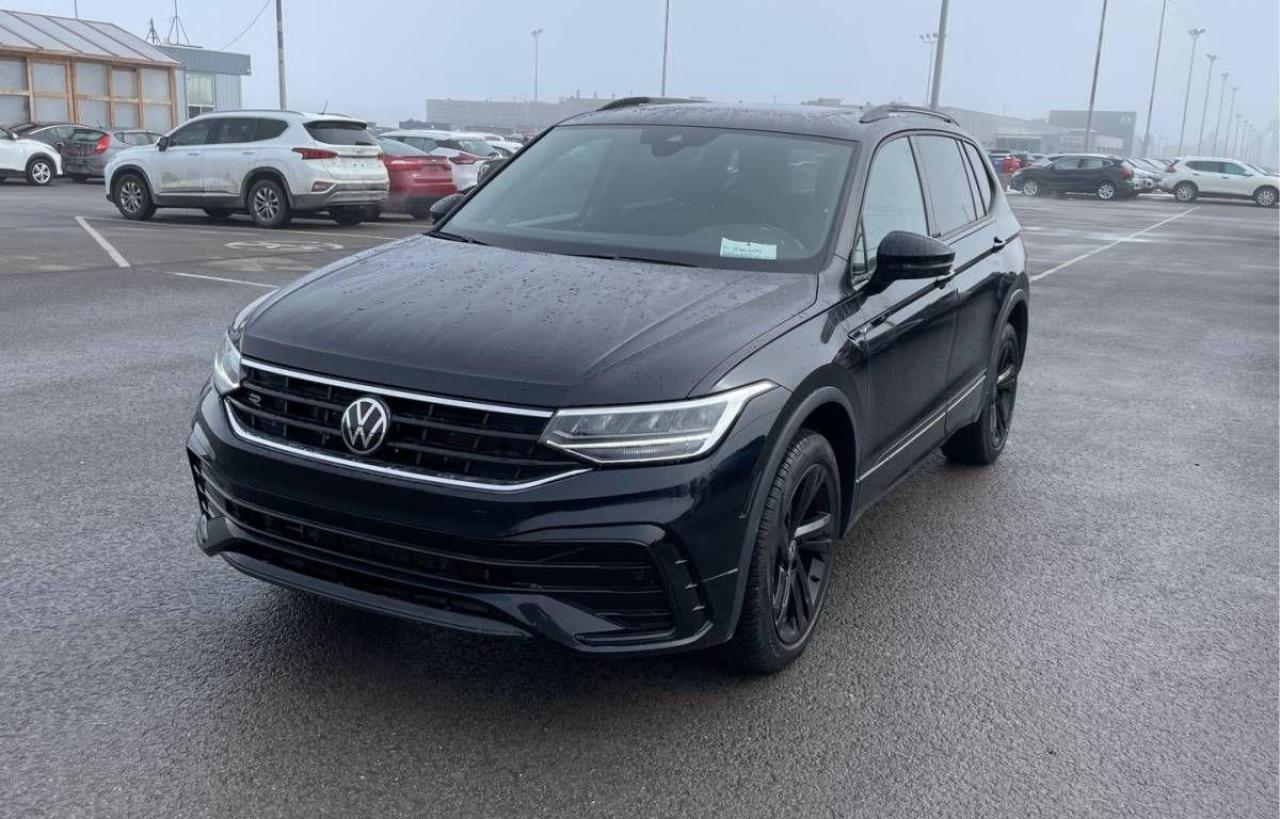 Used 2023 Volkswagen Tiguan Comfortline R-Line Black Edition 4MOTION for sale in Brampton, ON