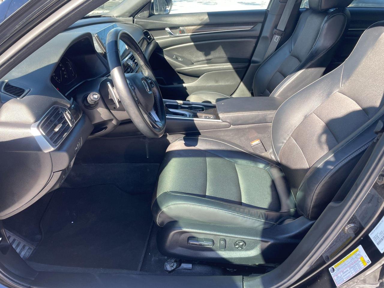2018 Honda Accord Sport Photo