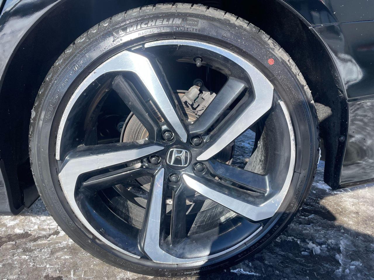 2018 Honda Accord Sport Photo